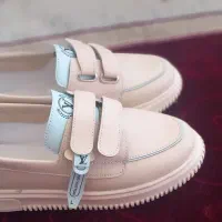 فروش کفش زنانه دخترانه . سایز ۳۷ . در لنده