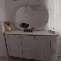 آینه ‌و کنسول