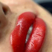 شیدینگ لب فیبروز بن مژه پیرسینگ