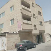 شاگرد سنگکار کاشیکار