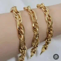 یک عدد دستبند طلا گمشده