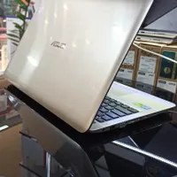 ASUS K557 لپتاپ طلایی
