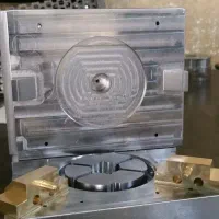 نیروی جوان جهت سری کاری فرز cnc