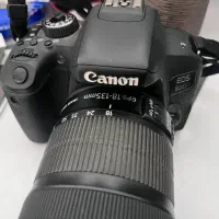 دوربین در حد نو canon800d
