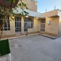ساختمان کلنگی بازسازی شده