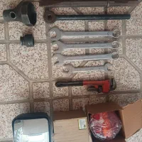 آچار و چراغ خطر