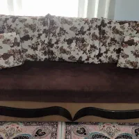 یه دست مبل ۷ نفره ، و میز ناهار خوری ۴ نفره