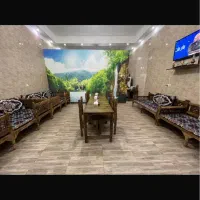 تخت چوبی طرح دار سالم و استفاده نشده ۲ عدد