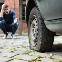 امداد تایر و خدمات پنچری