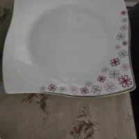 چینی ۲۴ نفره زرین