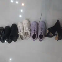 فروش کفشهابدلیل مهاجرت قیمت از۱۹۰ تا۴۹۰