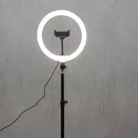 رینگ لایت 10 اینچی با چندحالت نوری|آرایشگاه و سالن‌های زیبایی|سبزوار, قاضی زاد|دیوار