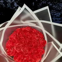 دسته گل روبانی زیبای قرمز