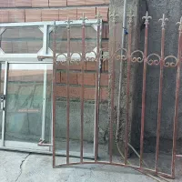 پنجره ی آلومینویم با دزدگیر