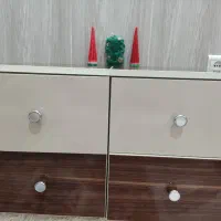 دو تخت به همراه پاتختی|تخت و سرویس خواب|کاشمر, |دیوار