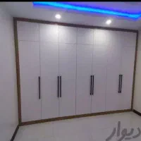 کمد دیواری و درب اتاق