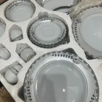 سرویس چینی توس کاملا نو ۱۰۸ پارچه