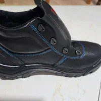 کفش ایمنی سایز ۴۱ برند 3M