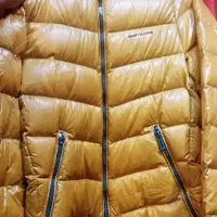 بادگیر تاناکورا|لباس|قم, ولیعصر|دیوار