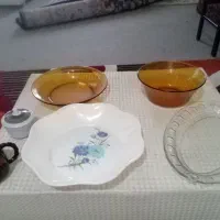 مقداری ظروف