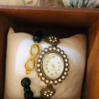 ساعت زنانه مجلسی با دستبند کشی با جعبه
