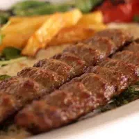 به یک پیک نیازمندیم