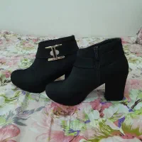 کفش نیم بوت در حد نو