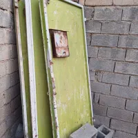 درب سه لنگه حیاط