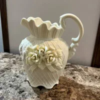 گلدان پارچ چینی بیسکوییتی آنتیک گل چینی برجسته