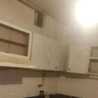 کابینت فلزی وپنجره اهنی ودرورودی بزرگ ودرب حمام