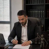 وکیل ملکی / حل سریع گره حقوقی