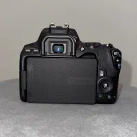 کانن 250d با لنز 18-55 IS STM|دوربین عکاسی و فیلم‌برداری|تهران, جماران (نیاوران)|دیوار