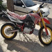 تریل پیشرو زاپاتا ۲۵۰ سی سی رینگ طلایی