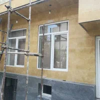 کارگر برای کاشیکاری