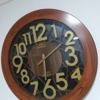 ساعت دیواری