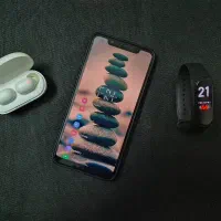 شیائومی mi 8و ساعت شیایومی mi band4و هدست شیایومی