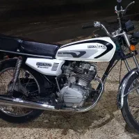 موتورسیکیلت هندا۱۲۵استارتی پارکینگی