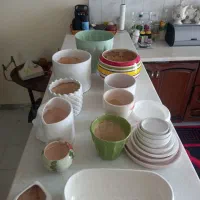 ۱۰عددگلدون سفالی همگی سالم به همراه زیره