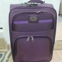 چمدان رنگ بنفش