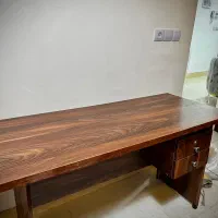 میز طرح چوبی کار کامپیوتر