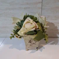 برگ و گل تزیینی خارجی|گل مصنوعی|همدان, |دیوار