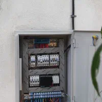 برقکار خدمات برق درخشان ساختمانی صنعتی0تا100سیم کش