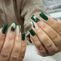 کاشت ناخون۲۰۰ .پاک سازی پوست .