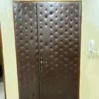 درب ورودی و اتاقی و سرویس