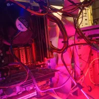 کیس کامپیوتر نیمه حرفه ای سالم