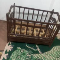 یک عدد تخت نوزاد|تخت و صندلی بچه|دزفول, |دیوار