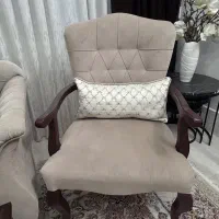 مبلمان هفت نفره همراه با میز