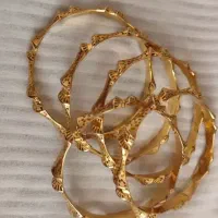 النگو با انگشتر طلا سایز دو