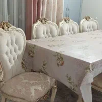 میز ناهار خوری ۸ نفره کاملا سالم در حد نو