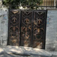 خانه ویلایی باسازی شده